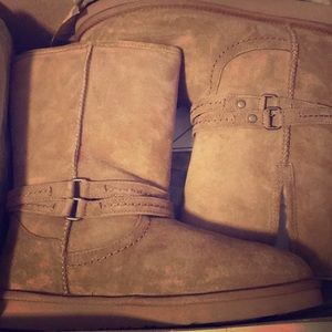 UGG - Palisade - Size 9